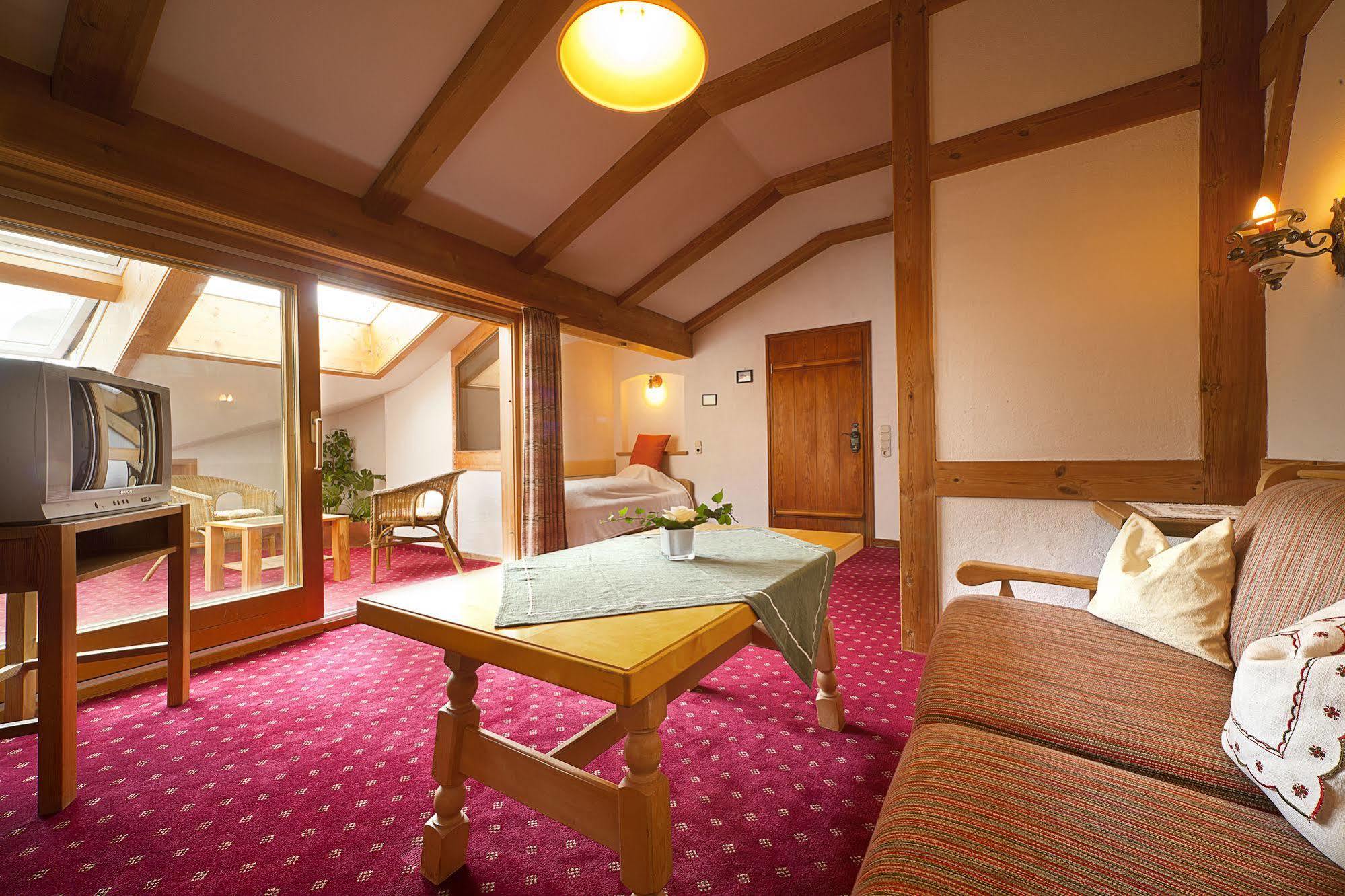 שוונגאו Landhotel Huberhof מראה חיצוני תמונה
